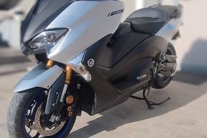 T_MAX 530 SX  anno 2020