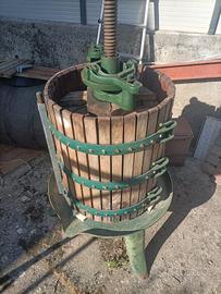 torchio per spremitura d'uva