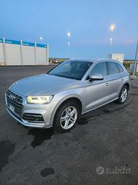 Audi Q5 S-line - 2.0 TDI