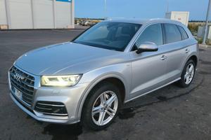 Audi Q5 S-line - 2.0 TDI