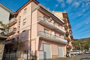 In zona urbana, panoramico appartamento