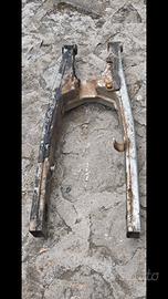 forcellone cross Husqvarna 125
