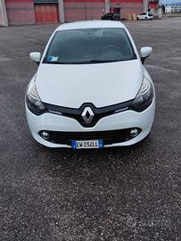 Renault clio 1.2 benzina 75cv anno 2014