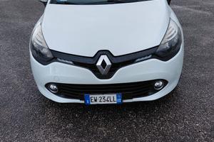 Renault clio 1.2 benzina 75cv anno 2014