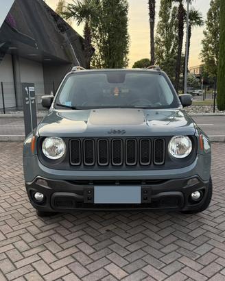 Jeep renegad trailhawk 4x4