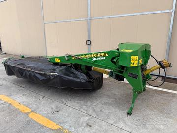 Falciacondizionatrice John Deere 324A