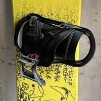 Snowboard blackhole con attacchi mai usato