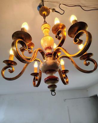 LAMPADARIO in legno a 6 bracci, 12 lampadine