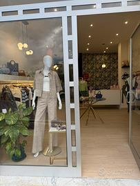 Attività- Negozio abbigliamento
