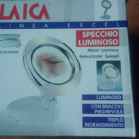 Specchio luminoso portatile Laica