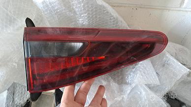 fanale posteriore  alfa romeo Stelvio 