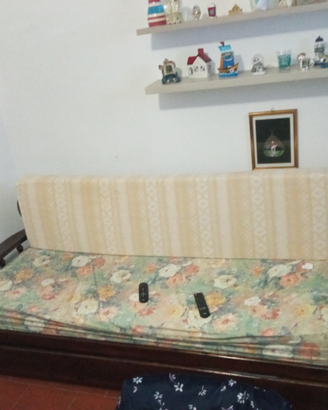 Divano in Noce matrimoniale o due singoli