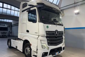 Mercedes-Benz Actros 1848 Big Space noleggio