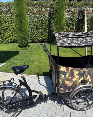 Bici cargo a pedali con cassone anteriore