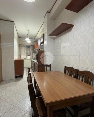 4 LOCALI A NAPOLI