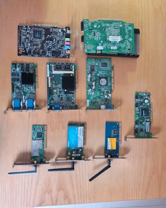 vecchie schede PCI, AGP, PCI-E