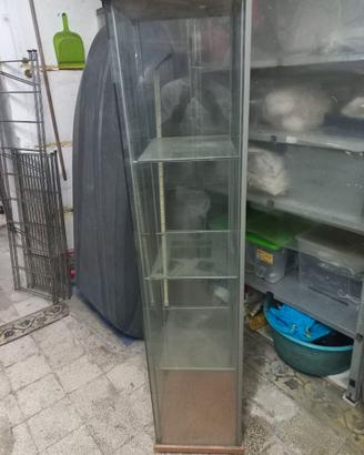 vetrina Detolf ikea