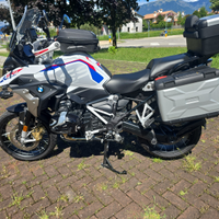 Bmw 1250 gs rallye con tris valigie vario