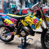 Suzuki RM valenti 125