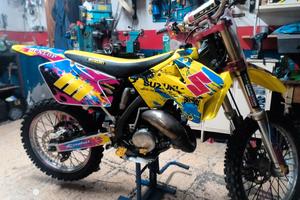 Suzuki RM valenti 125