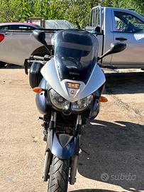 Moto tdm 900