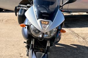 Moto tdm 900