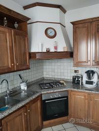 Cucina in legno massiccio primi anni 90