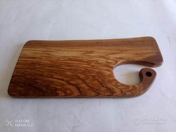 Tagliere in legno massello di ulivo