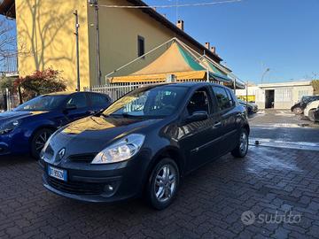 Renault Clio 1.2 16V 5 porte Dynamique