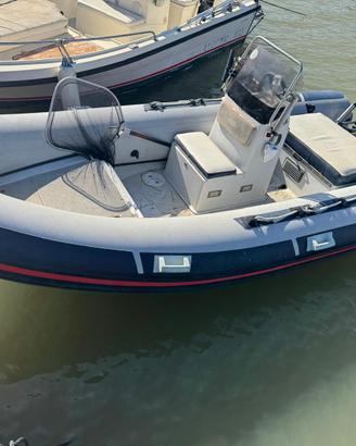 Gommone Selva completo di motore e carrello