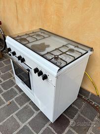 De Longhi cucina a gas 4 fuochi più forno a gas