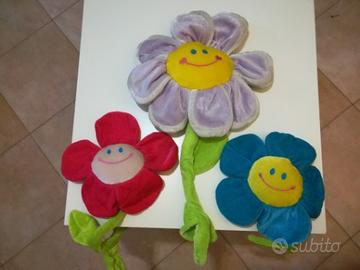 Fiori di stoffa con faccine a gambo modificabile