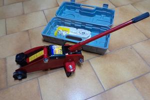 Martinetto idraulico 2T