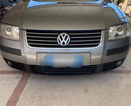 VOLKSWAGEN Passat 5ª serie - 2002