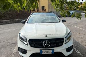 MERCEDES-BENZ GLA 200 d AUTOMATIC PREMIUM – 83.000