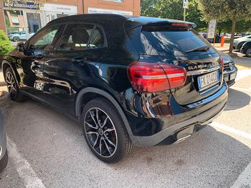 Mercedes GLA 180d Sport pelle navi 2017