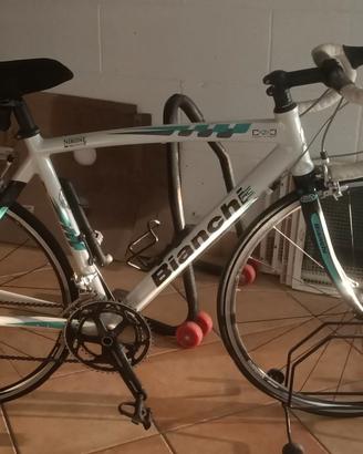 Bici bianchi alluminio carbonio