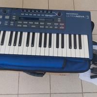 Tastiera synth Ultranova Novation nuova e custodia