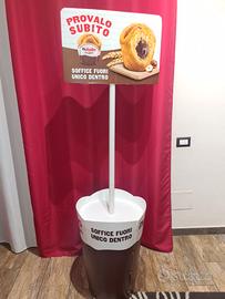 Espositore Totem kinder Ferrero Nutella Muffin Gra