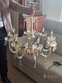 Lampadario in vetro da 8 candelieri