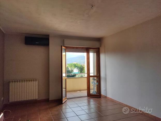 Appartamento 3 camere e 2 bagni zona villa candida