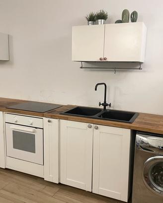 Cucina completa, piano induzione, lavello, forno