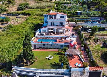Mini appartamenti in villa con piscina a Gaeta
