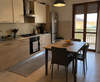 Bilocale arredato con balcone - Montirone