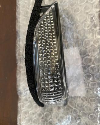 Indicatore di direzione per specchio laterale dest