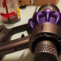 Dyson V10