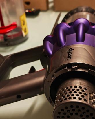 Dyson V10