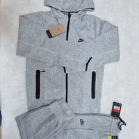 tuta nike tech