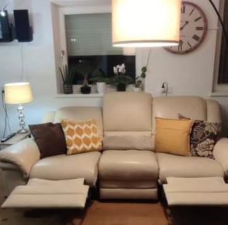  Divano a tre posti in pelle