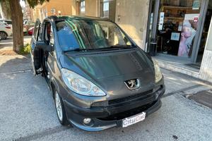 Peugeot 1007 1.4 HDi Happy